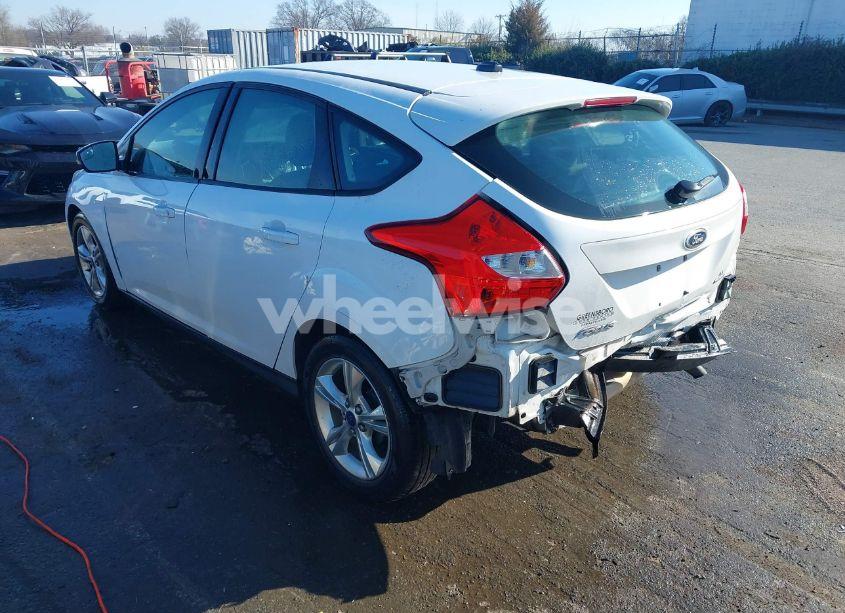 Photo 3 of 2013 Ford Focus SE (VIN 1FADP3K21DL117397)