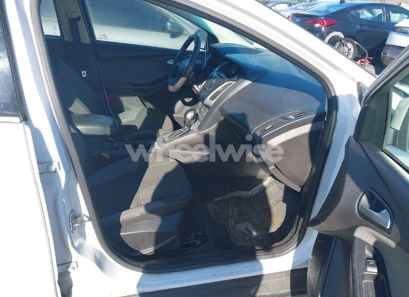 Photo 5 of 2013 Ford Focus SE (VIN 1FADP3K21DL117397)