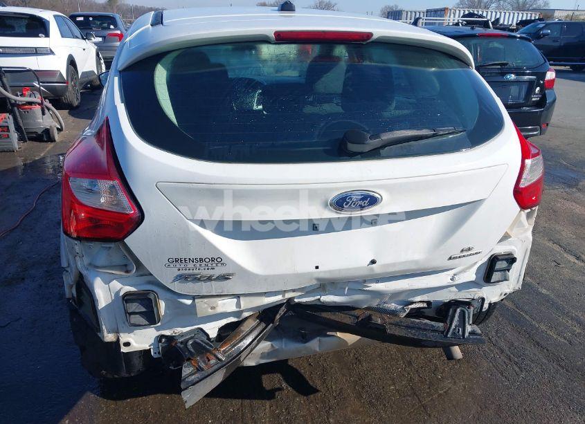 Photo 6 of 2013 Ford Focus SE (VIN 1FADP3K21DL117397)