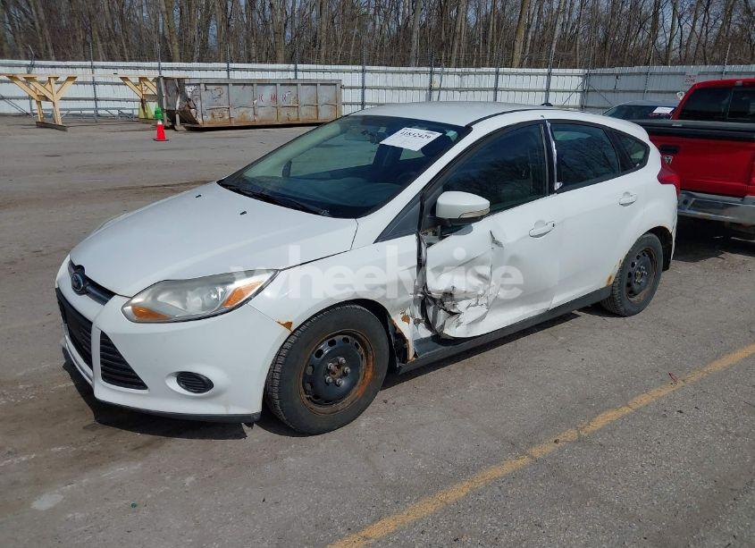 Photo 2 of 2013 Ford Focus SE (VIN 1FADP3K21DL133924)