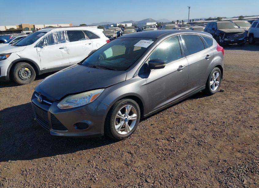 Photo 2 of 2013 Ford Focus SE (VIN 1FADP3K21DL145166)