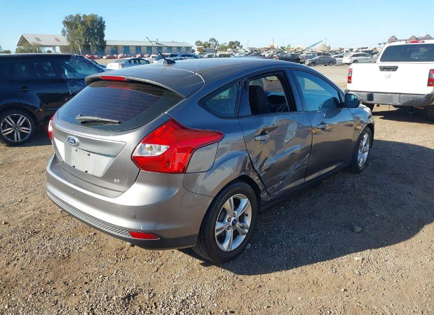 Photo 4 of 2013 Ford Focus SE (VIN 1FADP3K21DL145166)