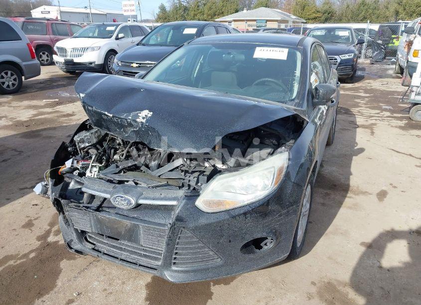 Photo 2 of 2013 Ford Focus SE (VIN 1FADP3K21DL176448)