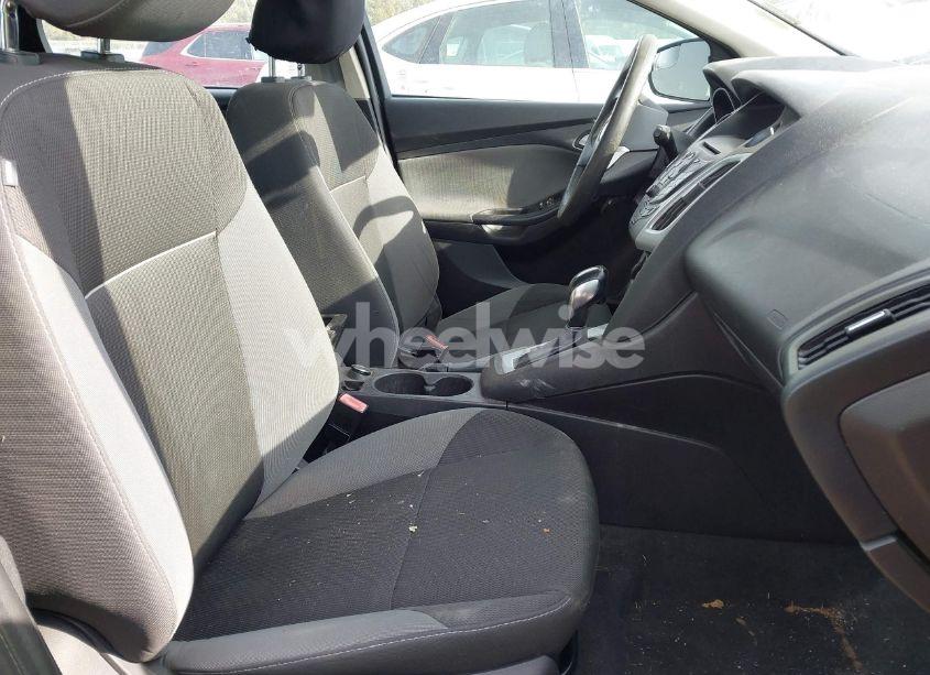 Photo 5 of 2013 Ford Focus SE (VIN 1FADP3K21DL176448)