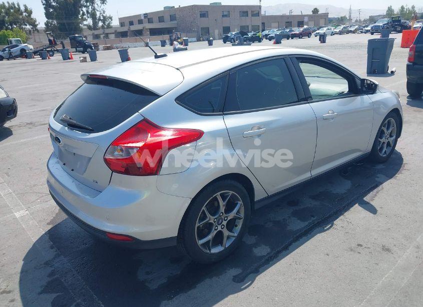 Photo 4 of 2013 Ford Focus SE (VIN 1FADP3K21DL196196)