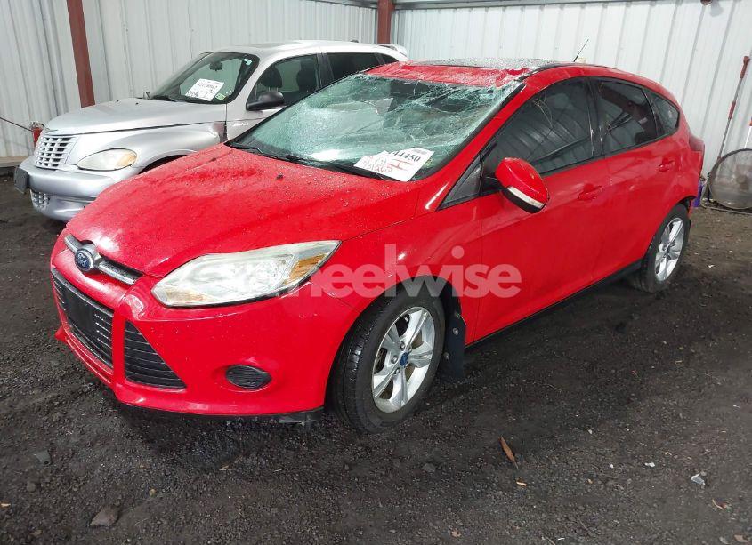 Photo 2 of 2013 Ford Focus SE (VIN 1FADP3K21DL218049)