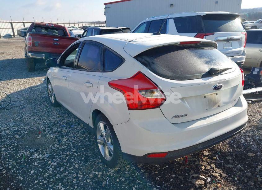 Photo 3 of 2013 Ford Focus SE (VIN 1FADP3K21DL237667)