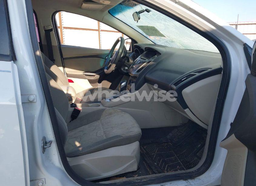 Photo 5 of 2013 Ford Focus SE (VIN 1FADP3K21DL237667)