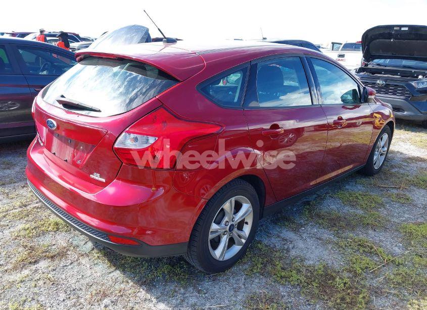 Photo 4 of 2013 Ford Focus SE (VIN 1FADP3K21DL240892)