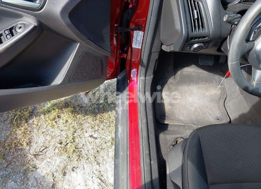 Photo 6 of 2013 Ford Focus SE (VIN 1FADP3K21DL240892)