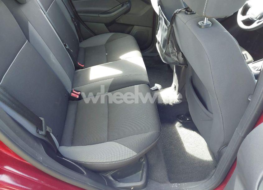 Photo 8 of 2013 Ford Focus SE (VIN 1FADP3K21DL240892)