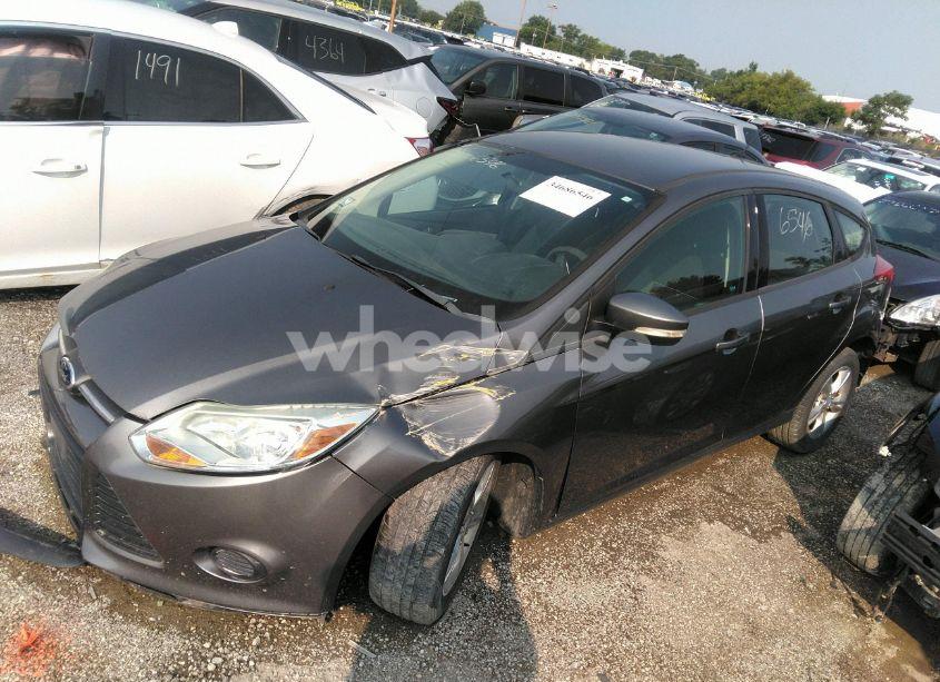 Photo 2 of 2013 Ford Focus SE (VIN 1FADP3K21DL241671)