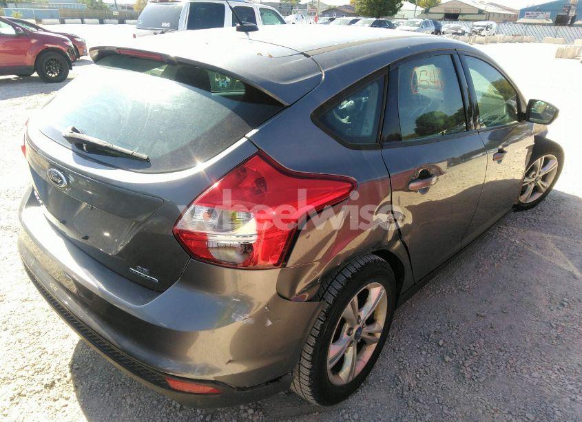 Photo 4 of 2013 Ford Focus SE (VIN 1FADP3K21DL241671)