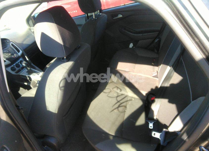 Photo 8 of 2013 Ford Focus SE (VIN 1FADP3K21DL241671)