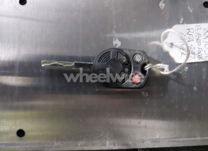 Photo 11 of 2013 Ford Focus SE (VIN 1FADP3K21DL298064)