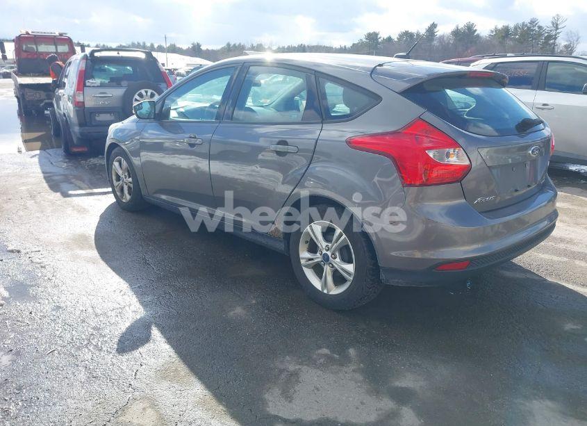 Photo 3 of 2013 Ford Focus SE (VIN 1FADP3K21DL317129)
