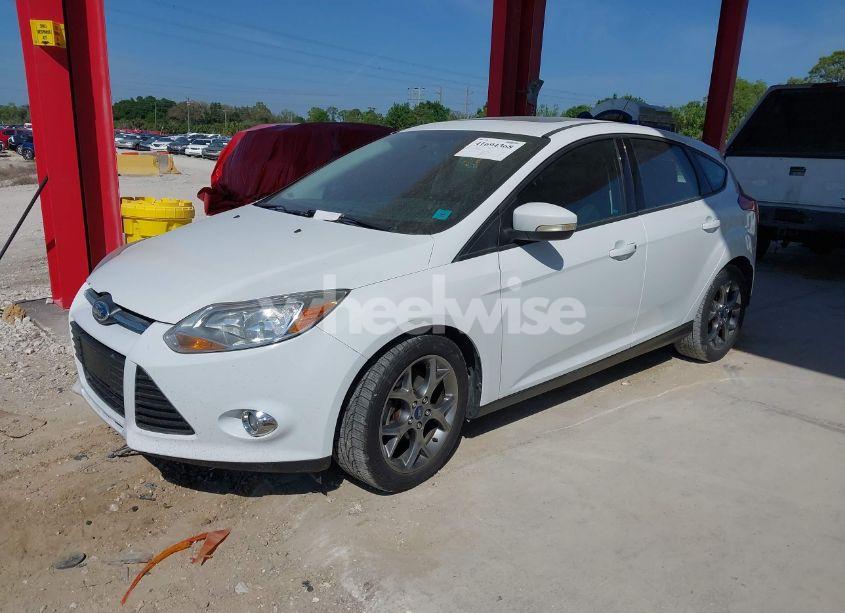 Photo 2 of 2013 Ford Focus SE (VIN 1FADP3K21DL333573)