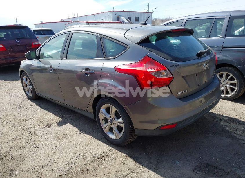 Photo 3 of 2013 Ford Focus SE (VIN 1FADP3K21DL341530)