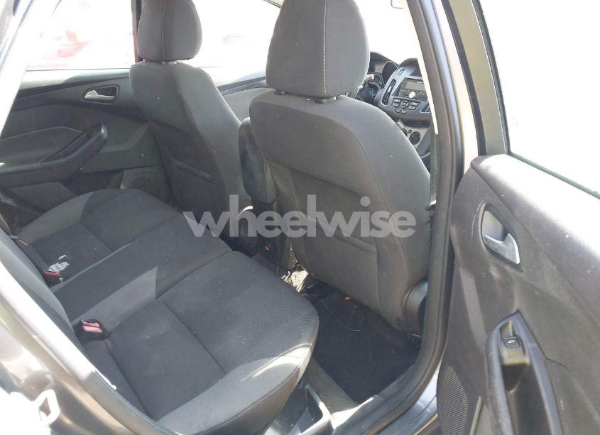 Photo 8 of 2013 Ford Focus SE (VIN 1FADP3K21DL341530)