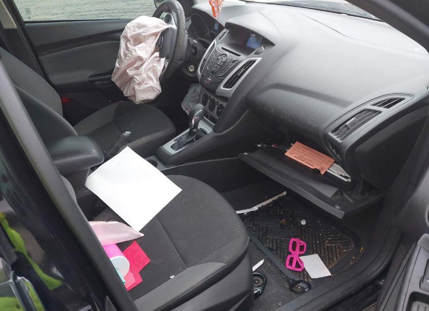 Photo 5 of 2013 Ford Focus SE (VIN 1FADP3K21DL381865)