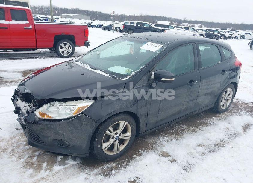 Photo 2 of 2014 Ford Focus SE (VIN 1FADP3K21EL108068)