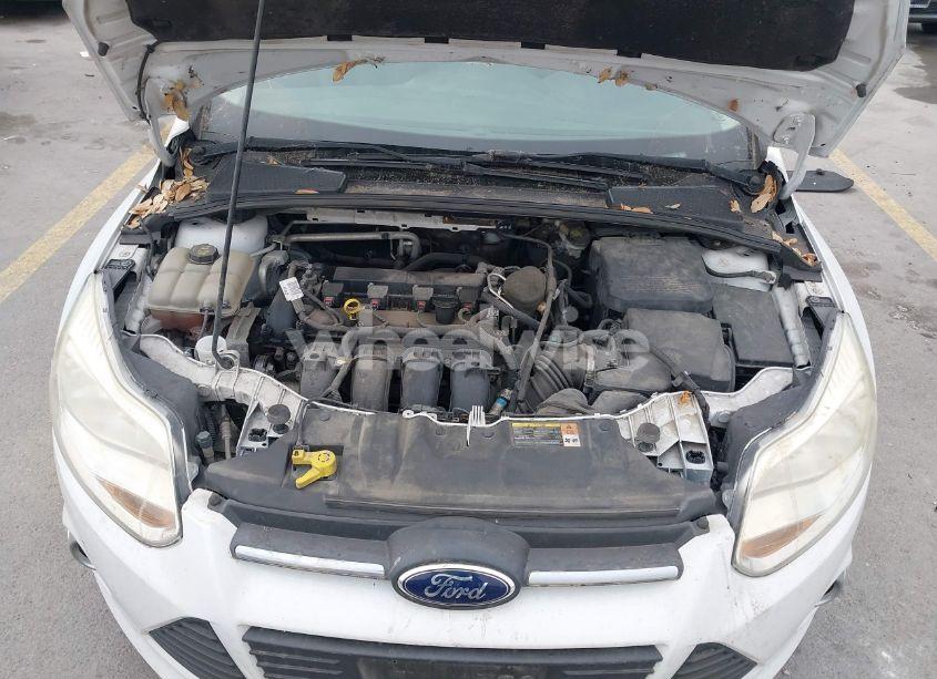 Photo 10 of 2014 Ford Focus SE (VIN 1FADP3K21EL192733)