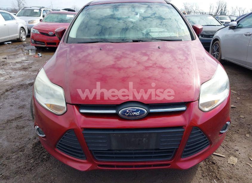 Photo 15 of 2014 Ford Focus SE (VIN 1FADP3K21EL193946)