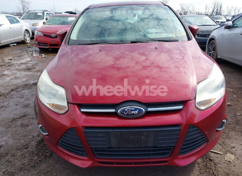 Photo 16 of 2014 Ford Focus SE (VIN 1FADP3K21EL193946)