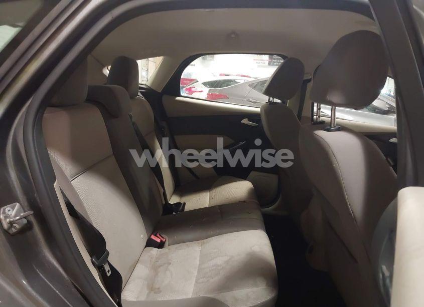 Photo 8 of 2014 Ford Focus SE (VIN 1FADP3K21EL211345)