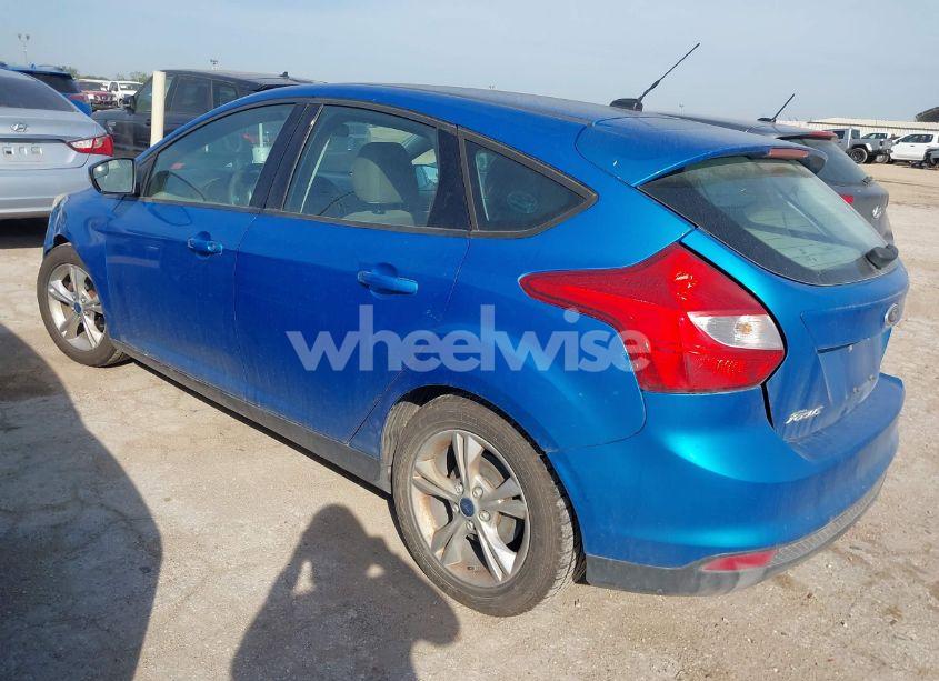 Photo 3 of 2014 Ford Focus SE (VIN 1FADP3K21EL229294)