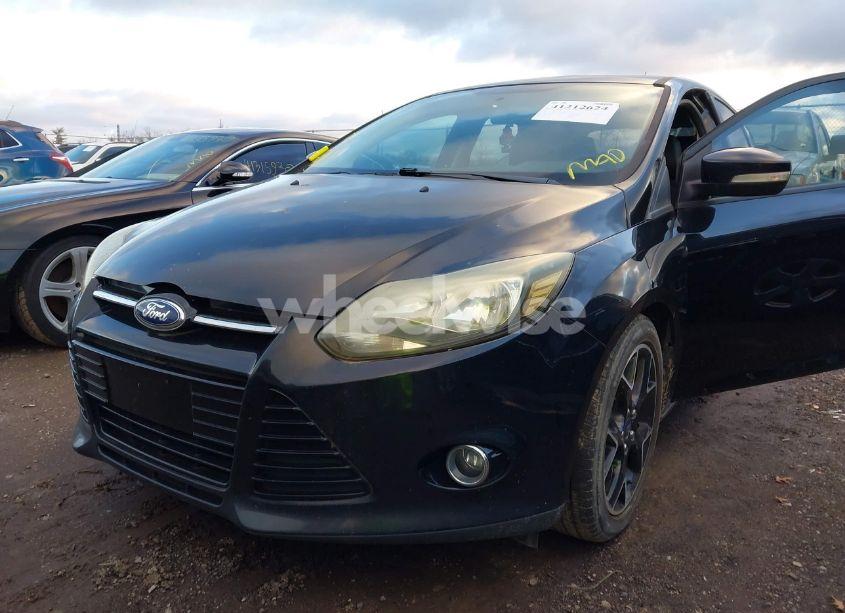 Photo 6 of 2014 Ford Focus SE (VIN 1FADP3K21EL252879)