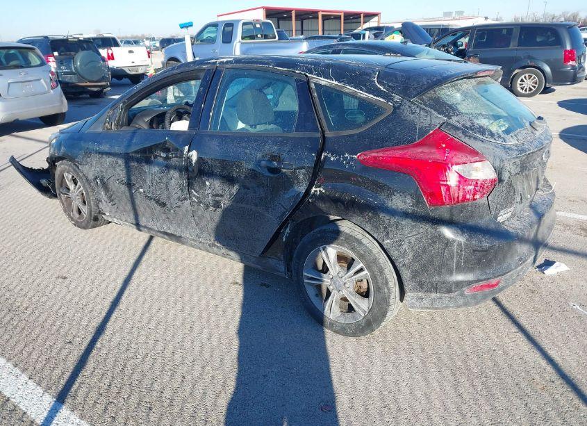 Photo 3 of 2014 Ford Focus SE (VIN 1FADP3K21EL254244)