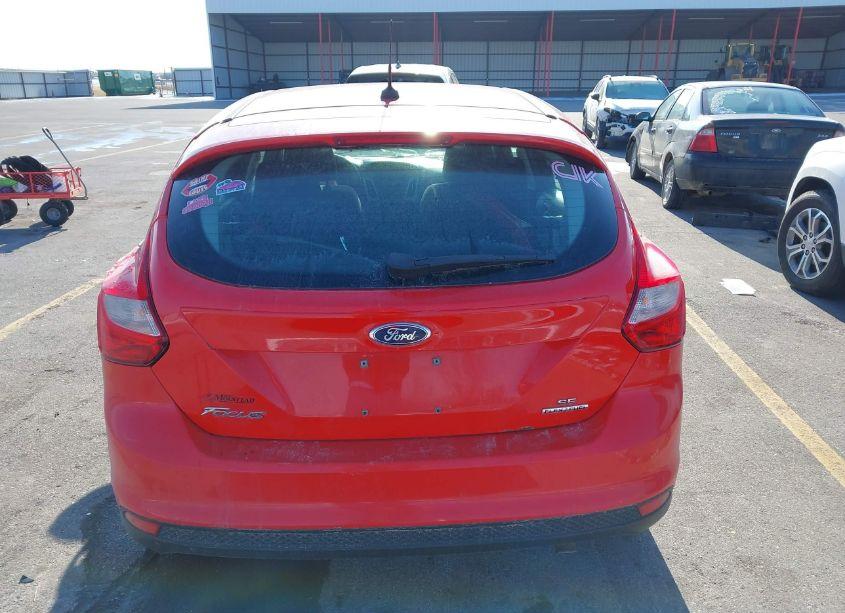 Photo 17 of 2014 Ford Focus SE (VIN 1FADP3K21EL260691)