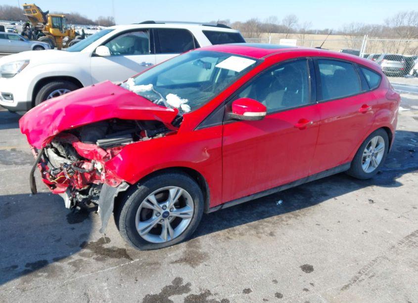 Photo 2 of 2014 Ford Focus SE (VIN 1FADP3K21EL260691)