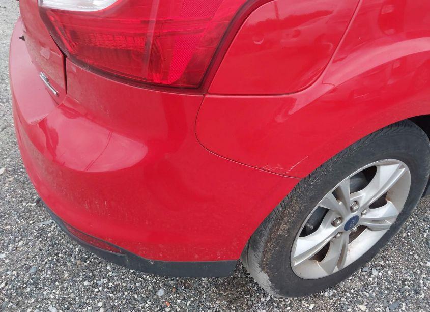 Photo 14 of 2014 Ford Focus SE (VIN 1FADP3K21EL273070)