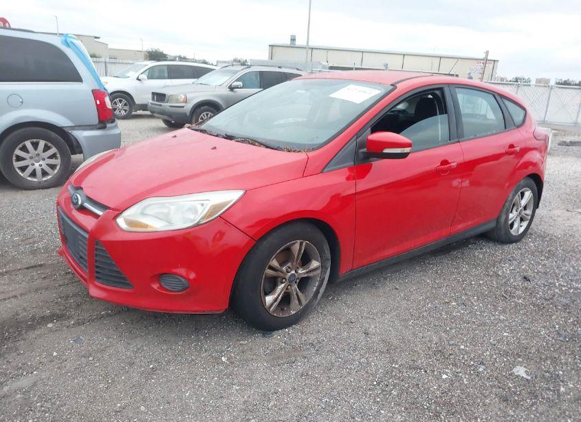 Photo 2 of 2014 Ford Focus SE (VIN 1FADP3K21EL273070)