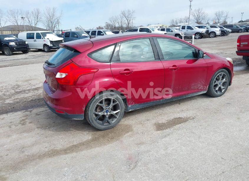 Photo 4 of 2014 Ford Focus SE (VIN 1FADP3K21EL280228)