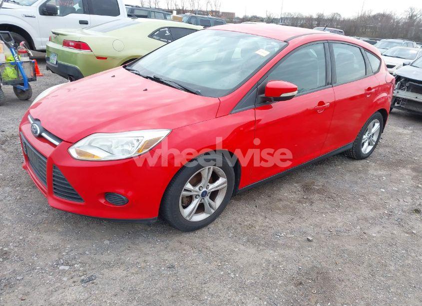 Photo 2 of 2014 Ford Focus SE (VIN 1FADP3K21EL283212)