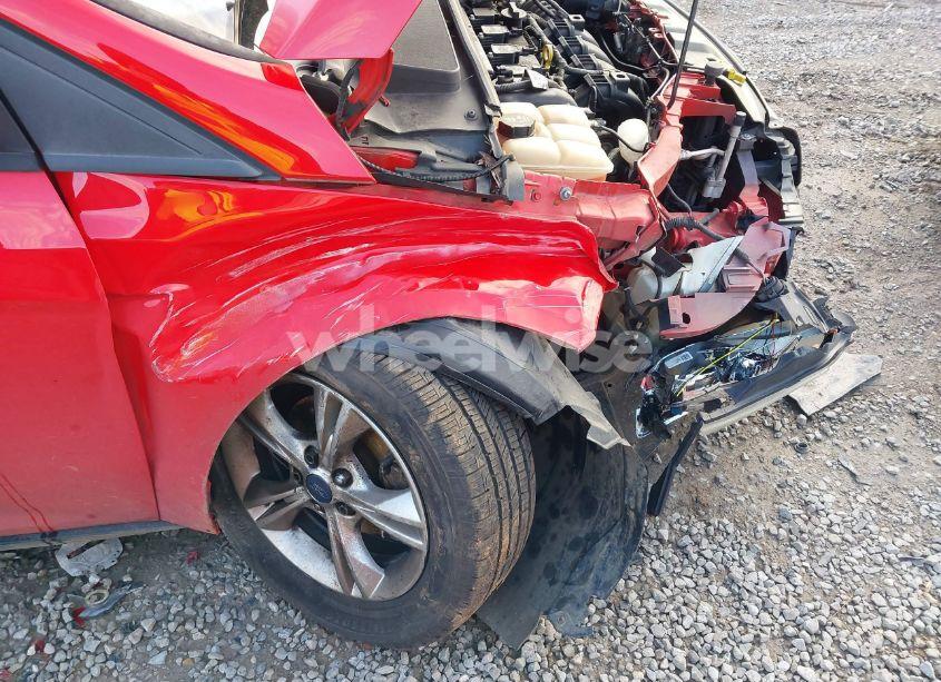 Photo 14 of 2014 Ford Focus SE (VIN 1FADP3K21EL313096)