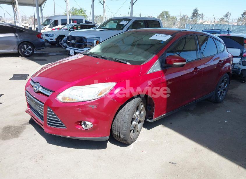 Photo 2 of 2014 Ford Focus SE (VIN 1FADP3K21EL326401)