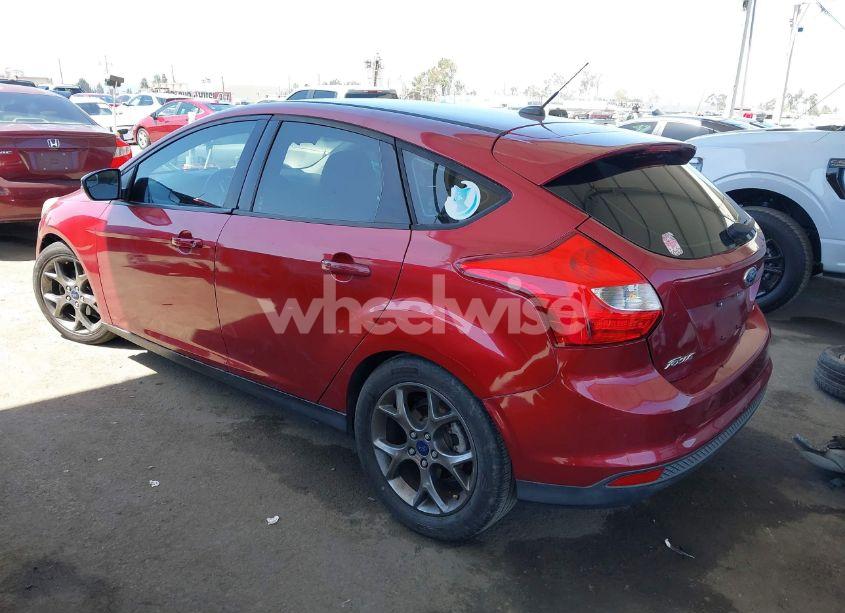 Photo 3 of 2014 Ford Focus SE (VIN 1FADP3K21EL326401)