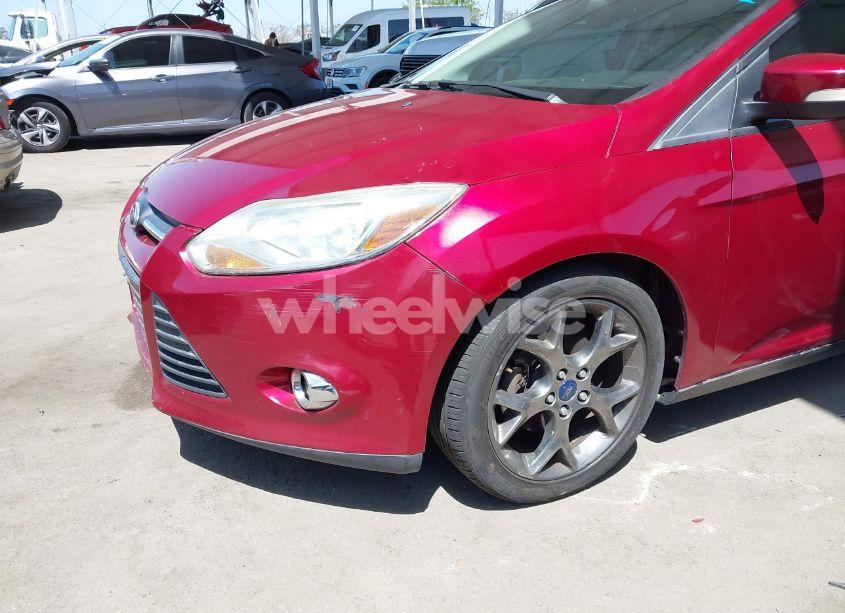 Photo 6 of 2014 Ford Focus SE (VIN 1FADP3K21EL326401)