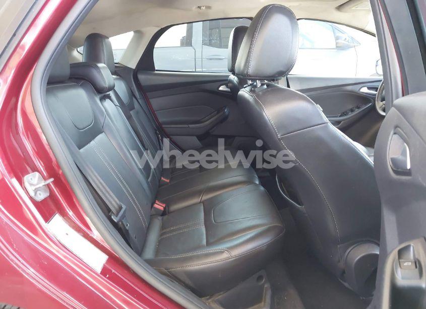 Photo 8 of 2014 Ford Focus SE (VIN 1FADP3K21EL326401)