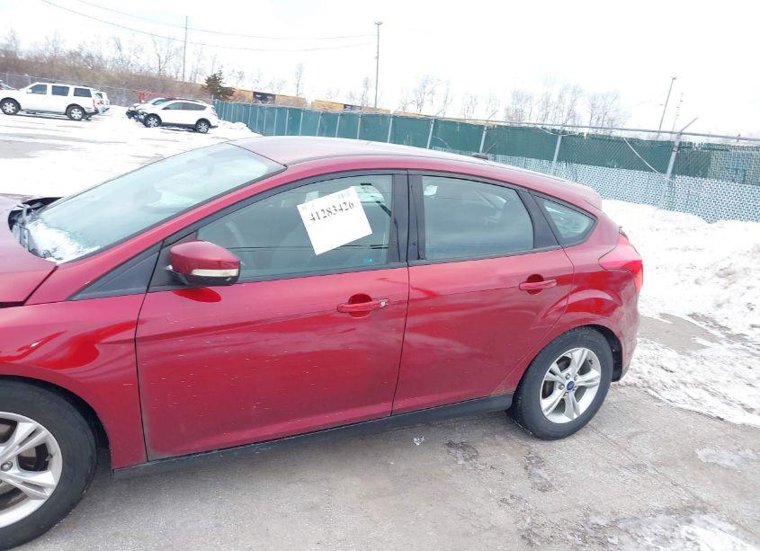 Photo 14 of 2014 Ford Focus SE (VIN 1FADP3K21EL379759)