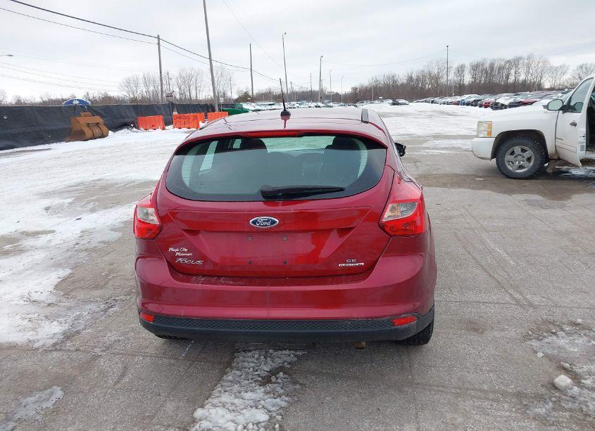 Photo 16 of 2014 Ford Focus SE (VIN 1FADP3K21EL379759)