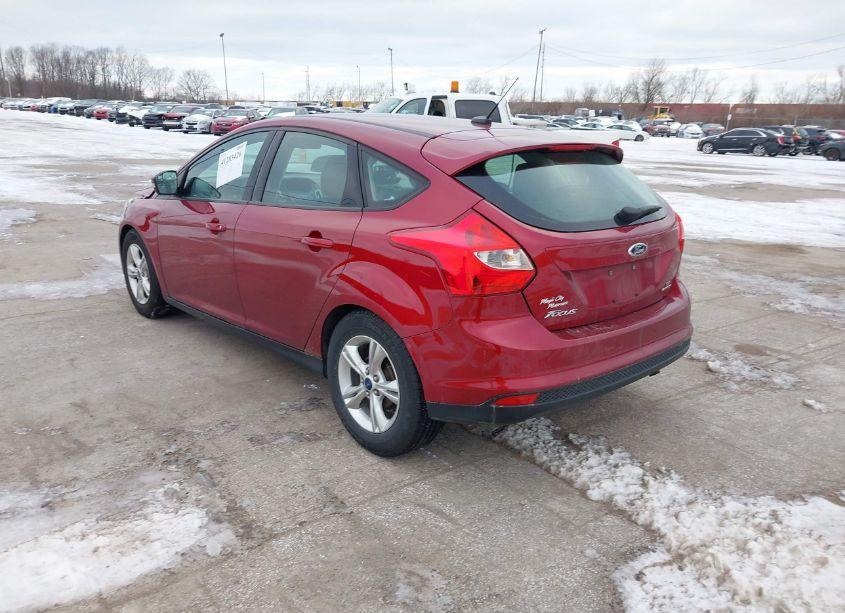 Photo 3 of 2014 Ford Focus SE (VIN 1FADP3K21EL379759)