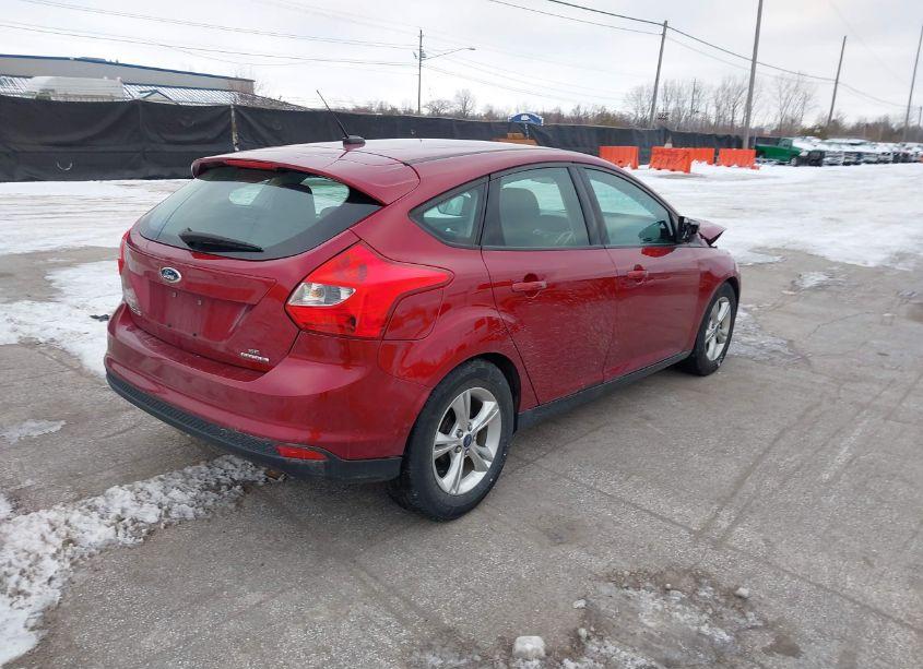 Photo 4 of 2014 Ford Focus SE (VIN 1FADP3K21EL379759)