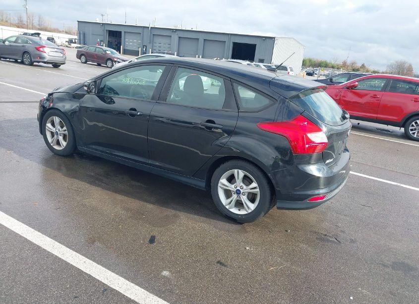 Photo 3 of 2014 Ford Focus SE (VIN 1FADP3K21EL404692)