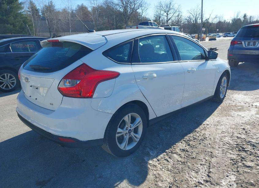 Photo 4 of 2014 Ford Focus SE (VIN 1FADP3K21EL414476)