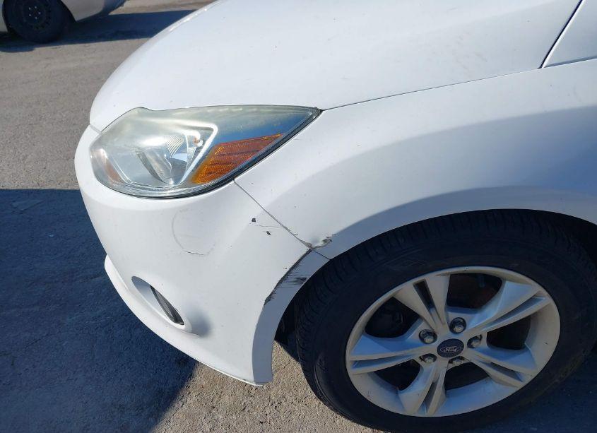 Photo 6 of 2014 Ford Focus SE (VIN 1FADP3K21EL414476)